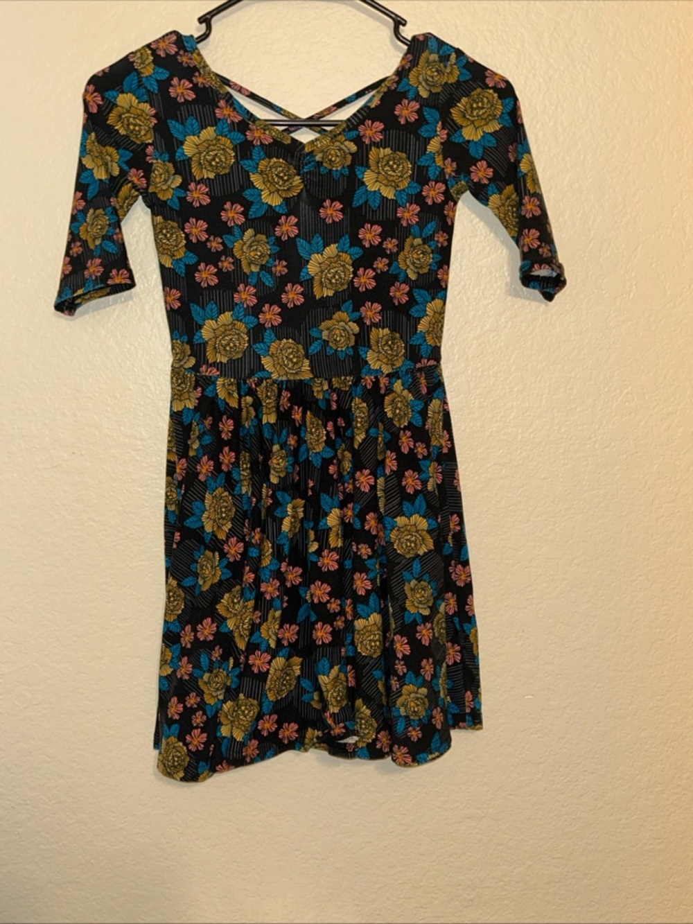 Dot Dot Smile Size 7 Girls Floral Black Mustard Gold Dress